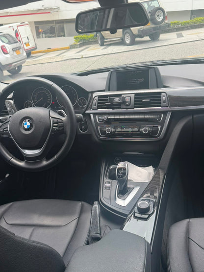 BMW 320i LUXURY EXECUTIVE 2.0 TURBO 2015 AUTOMÁTICO