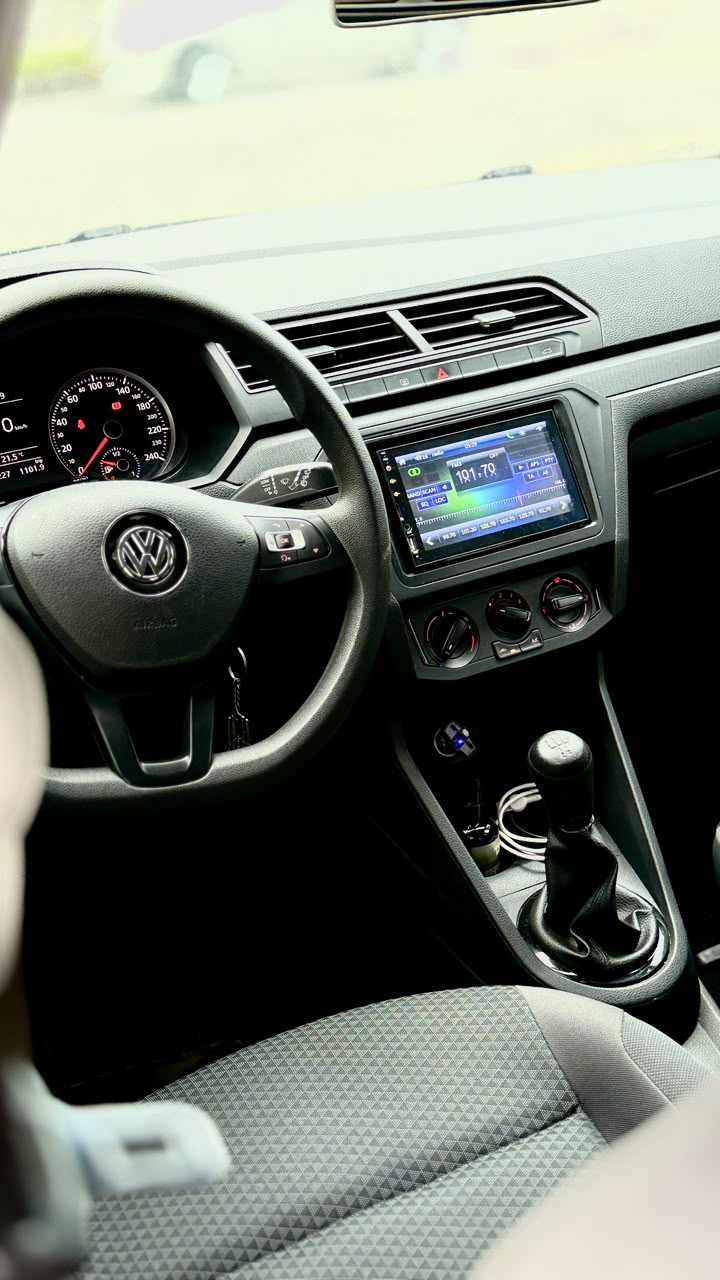 VOLKSWAGEN GOL TRENDLINE 1.6 2019 MECÁNICO