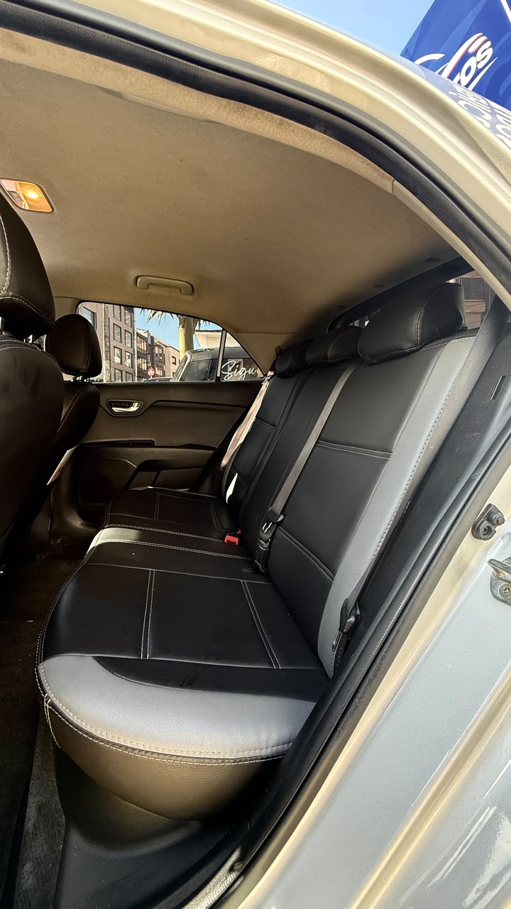 KIA RIO VIBRANT 1.4 2019 AUTOMÁTICO