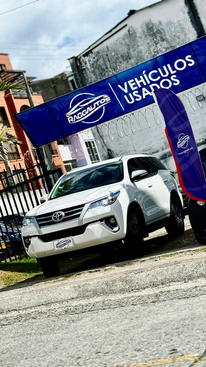 TOYOTA FORTUNER 2.7 GASOLINA 4x2 2017 AUTOMÁTICA