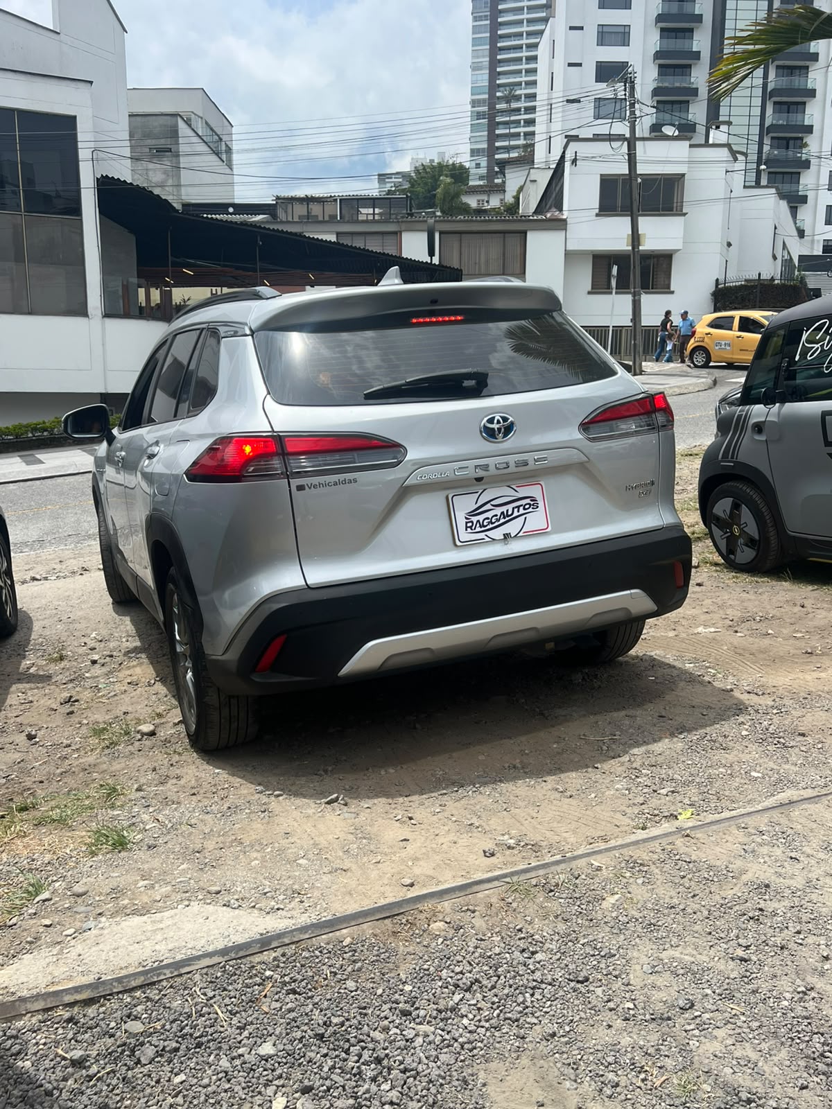 TOYOTA COROLLA CROSS 1.8 HÍBRIDA 2023 AUTOMÁTICA