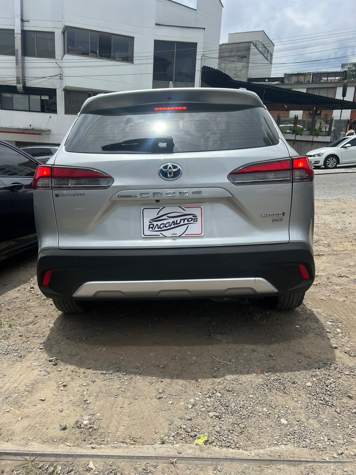 TOYOTA COROLLA CROSS 1.8 HÍBRIDA 2023 AUTOMÁTICA