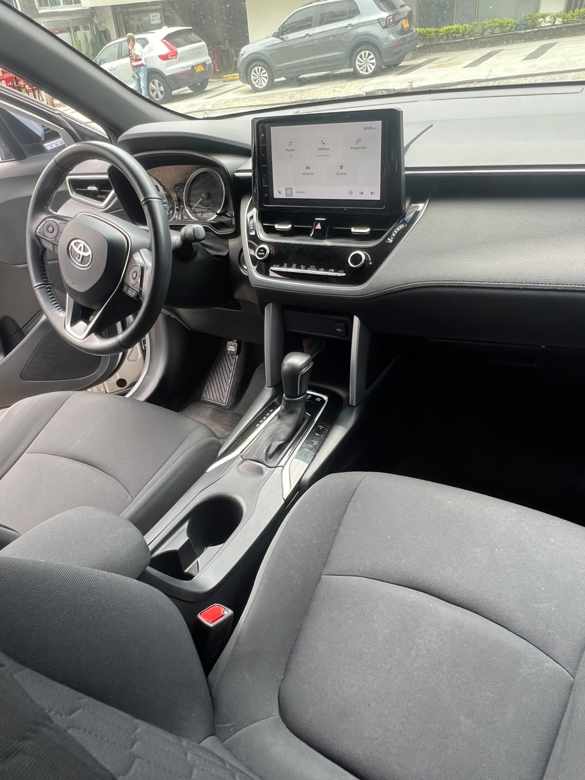 TOYOTA COROLLA CROSS 1.8 HÍBRIDA 2023 AUTOMÁTICA