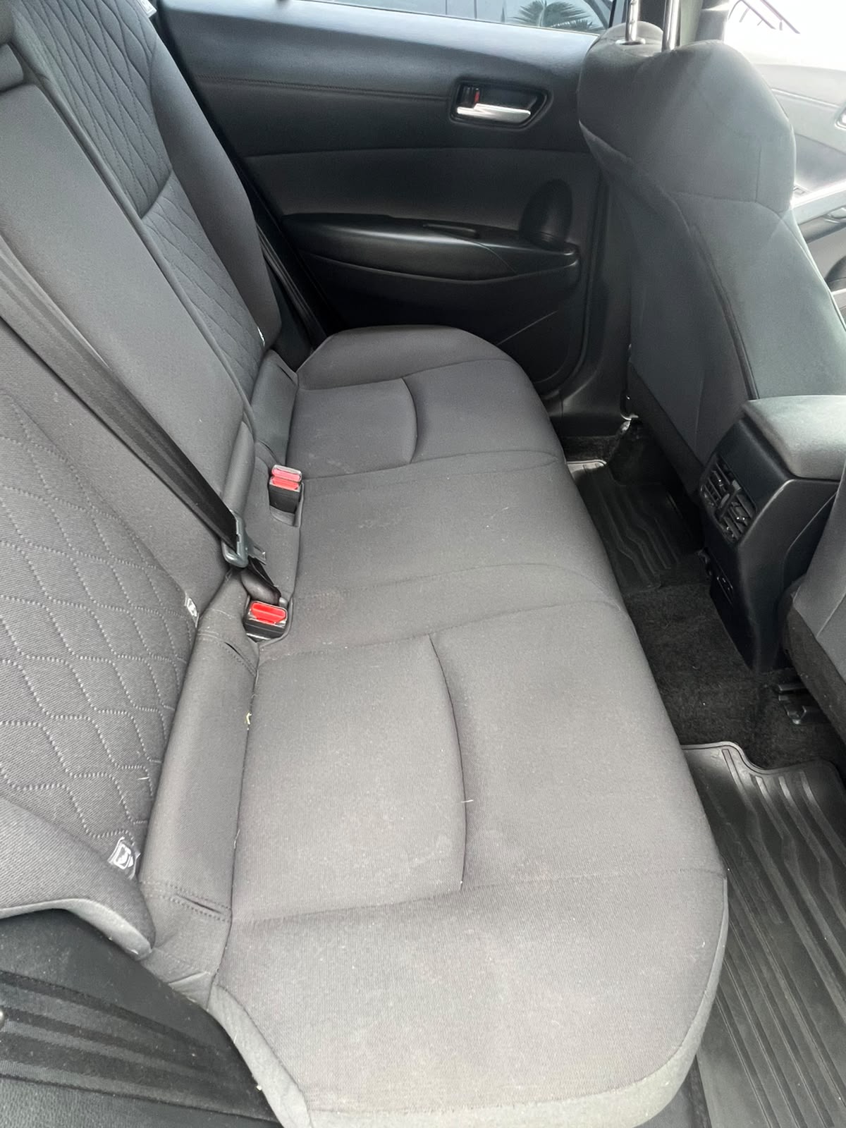 TOYOTA COROLLA CROSS 1.8 HÍBRIDA 2023 AUTOMÁTICA