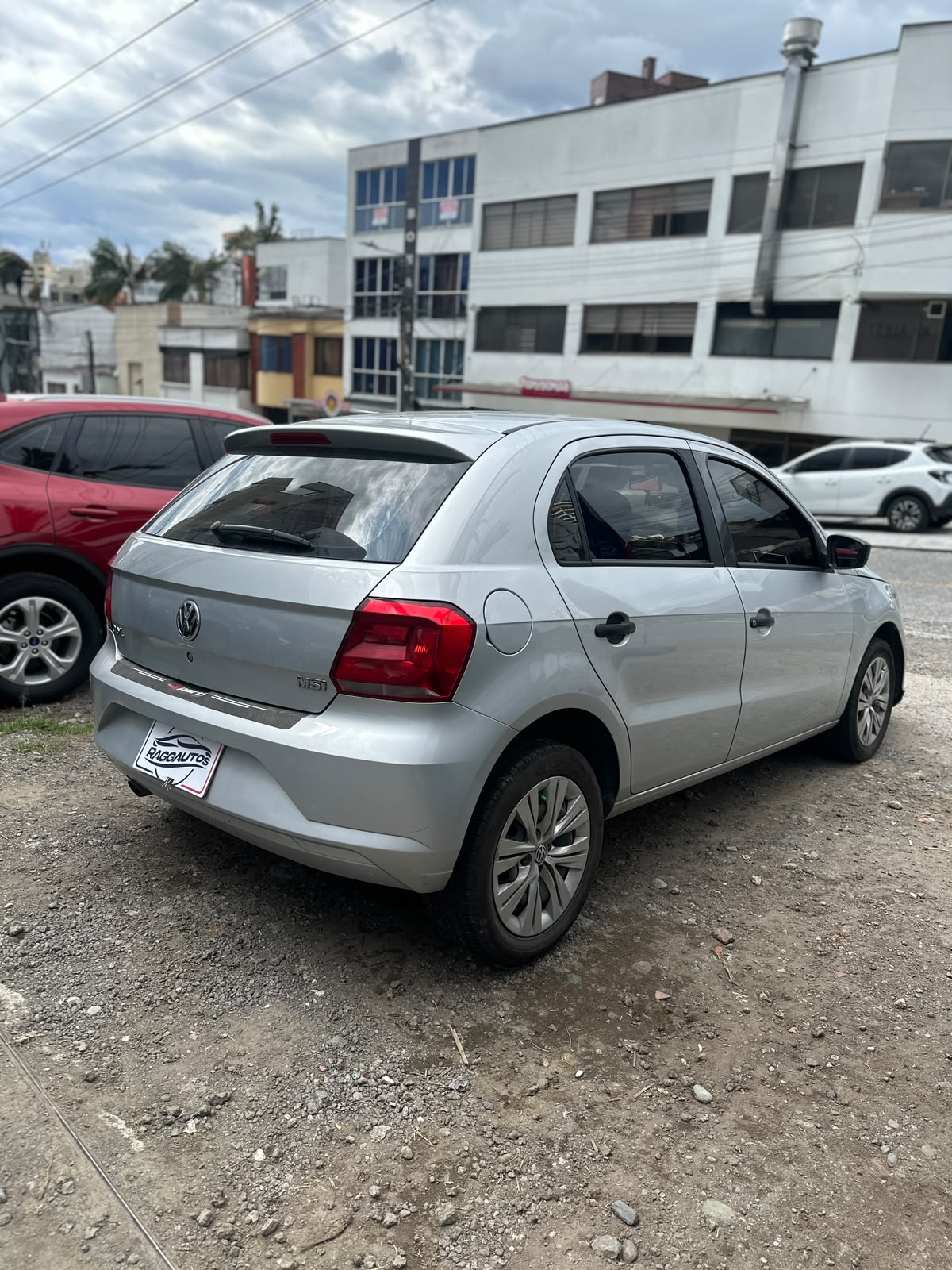 Volkswagen Gol Trendline Hatchback 1.6 Automatico modelo 2022