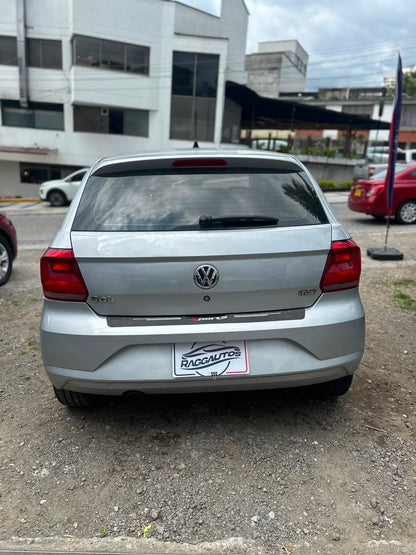 Volkswagen Gol Trendline Hatchback 1.6 Automatico modelo 2022