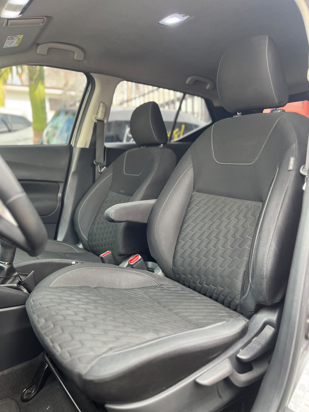 NISSAN KICKS ADVANCE 1.6 MECÁNICA MODELO 2022 DOS DUEÑOS