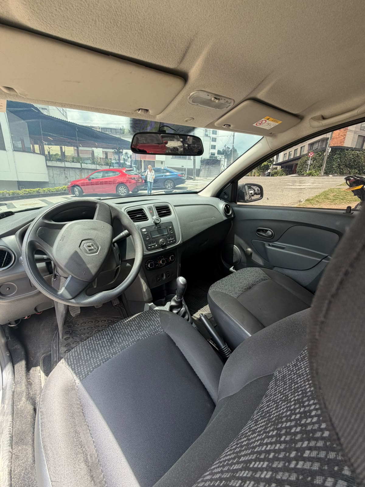 RENAULT LOGAN AUTHENTIQUE 1.6 2018 MECÁNICO