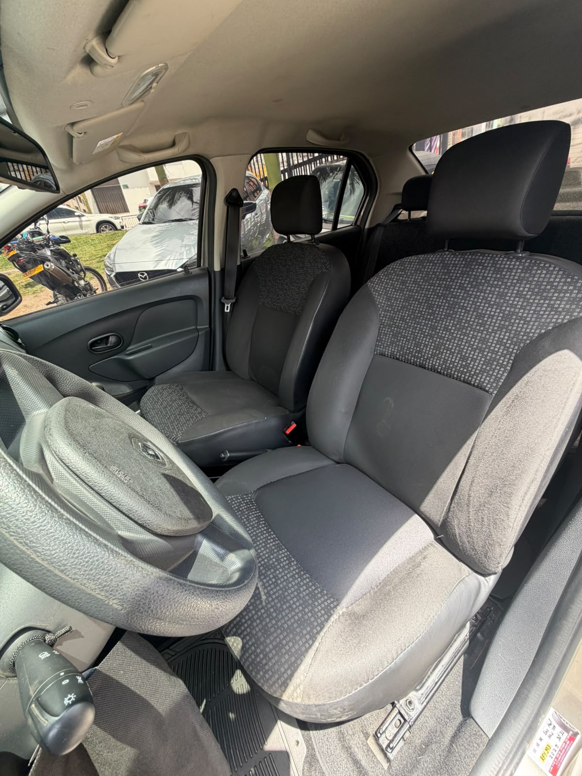 RENAULT LOGAN AUTHENTIQUE 1.6 2018 MECÁNICO
