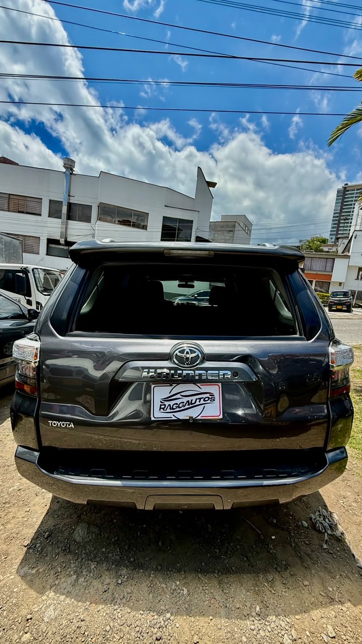 TOYOTA 4RUNNER SR5 4.0 GASOLINA 4X4 AUTOMÁTICA MODELO 2016