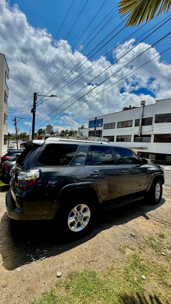 TOYOTA 4RUNNER SR5 4.0 GASOLINA 4X4 AUTOMÁTICA MODELO 2016