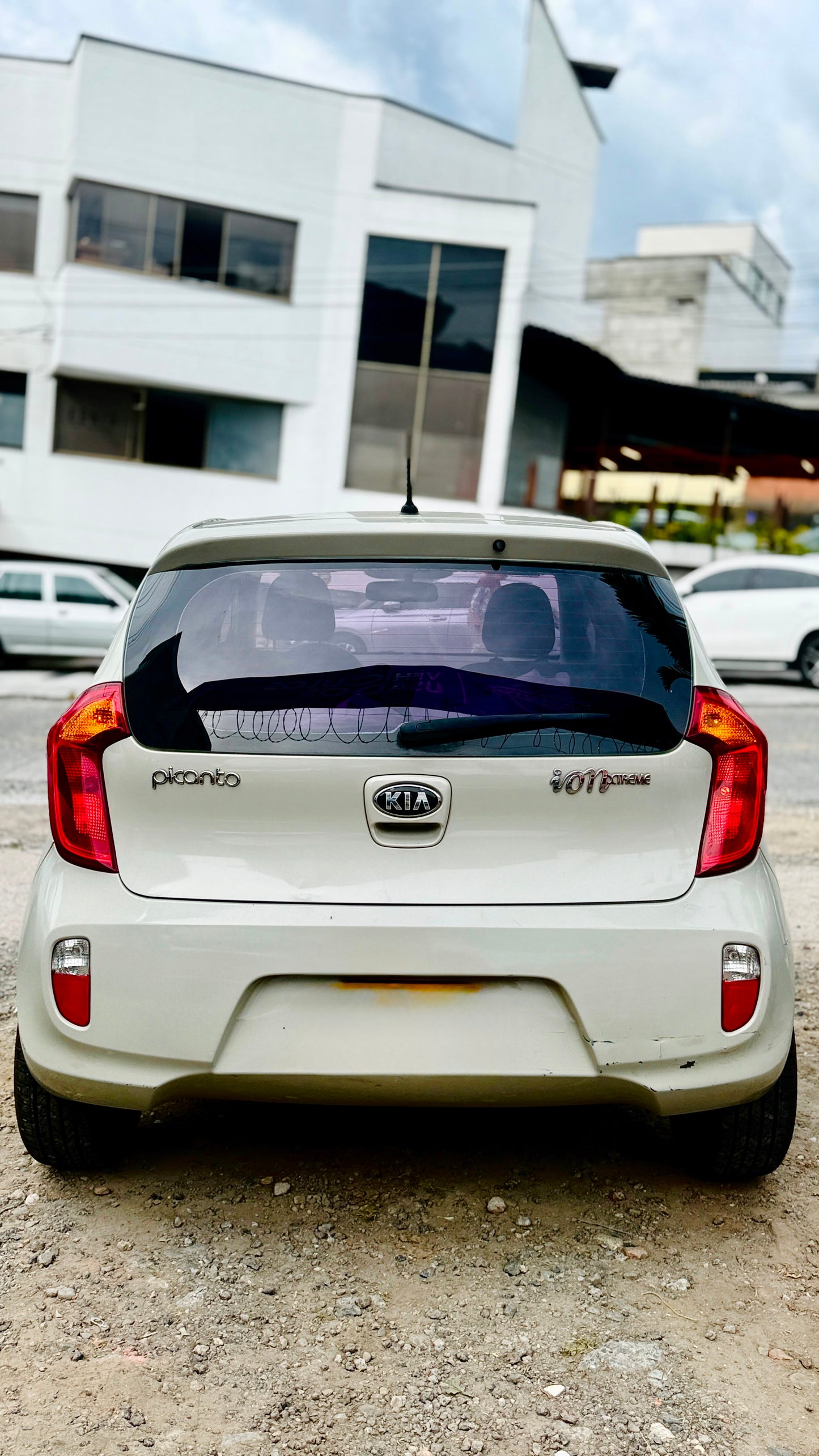 KIA PICANTO ION 1.250 AUTOMÁTICO MODELO 2013