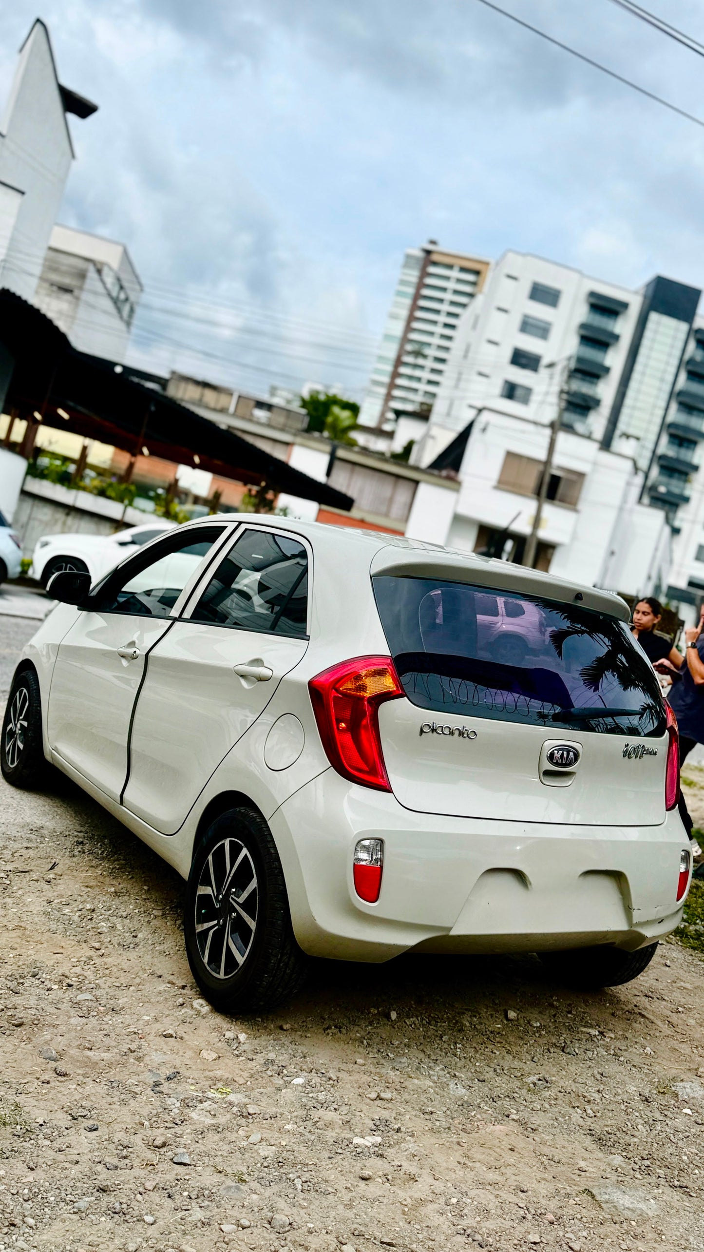 KIA PICANTO ION 1.250 AUTOMÁTICO MODELO 2013