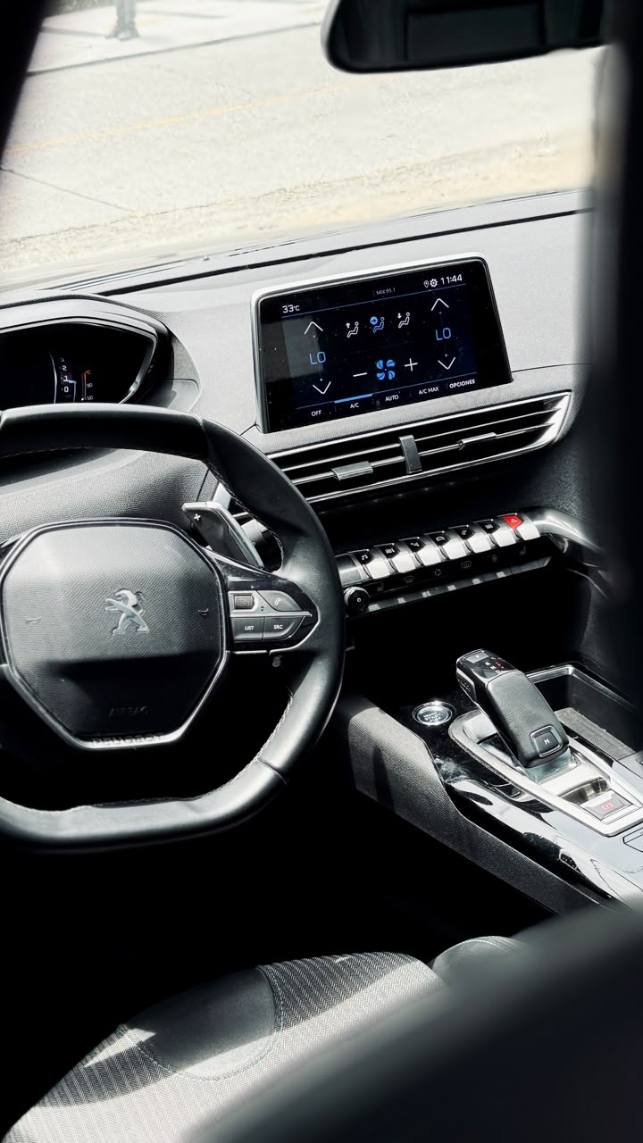 PEUGEOT 3008 GT LINE 1.6 TURBO MODELO 2022