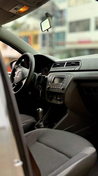 VOLKSWAGEN GOL TRENDLINE HATCHBACK 1.6 MECÁNICO MODELO 2017 ÚNICO DUEÑO