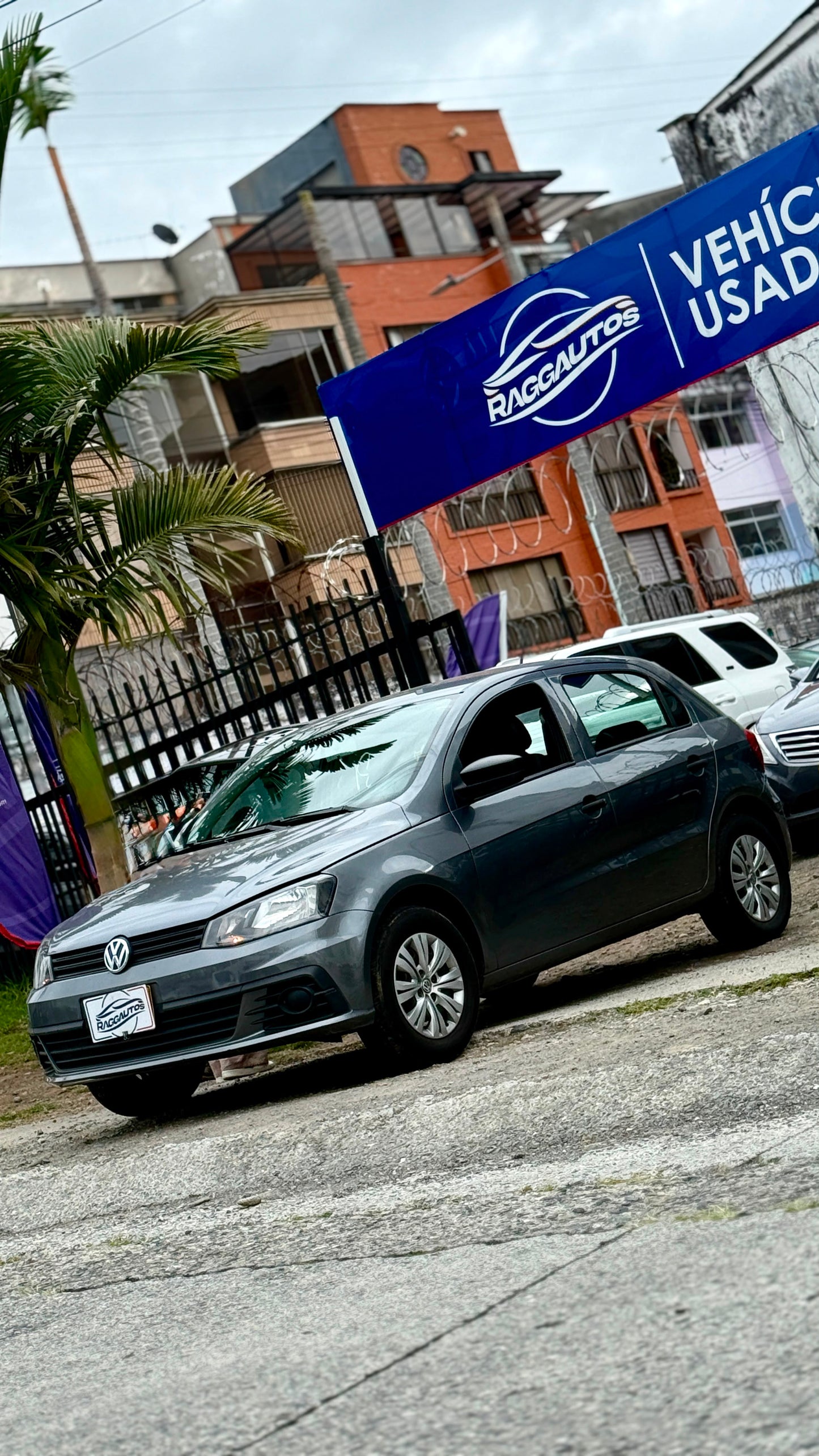 VOLKSWAGEN GOL TRENDLINE HATCHBACK 1.6 MECÁNICO MODELO 2017 ÚNICO DUEÑO