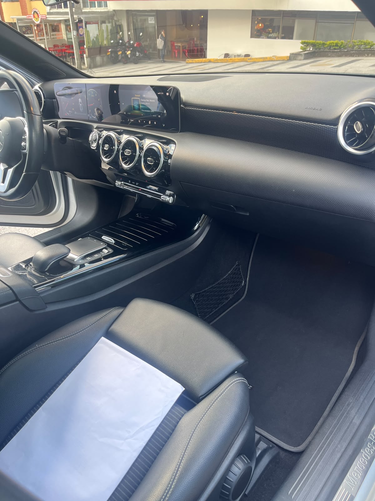 MERCEDES BENZ A200 1.3 TURBO 2020