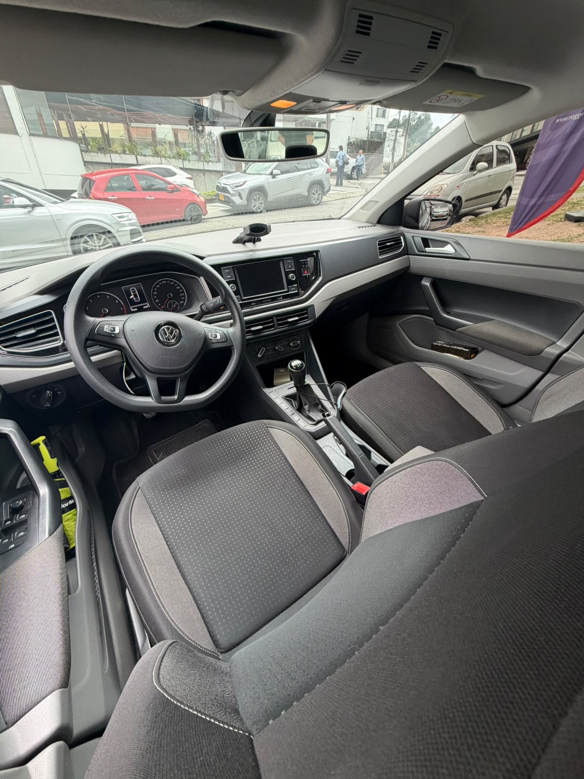 VOLKSWAGEN VIRTUS 1.6 COMFORTLINE 2020 MECÁNICO