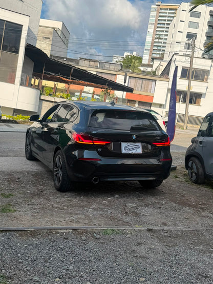 BMW 118I 1.5 TURBO MODELO 2022 HATCHBACK