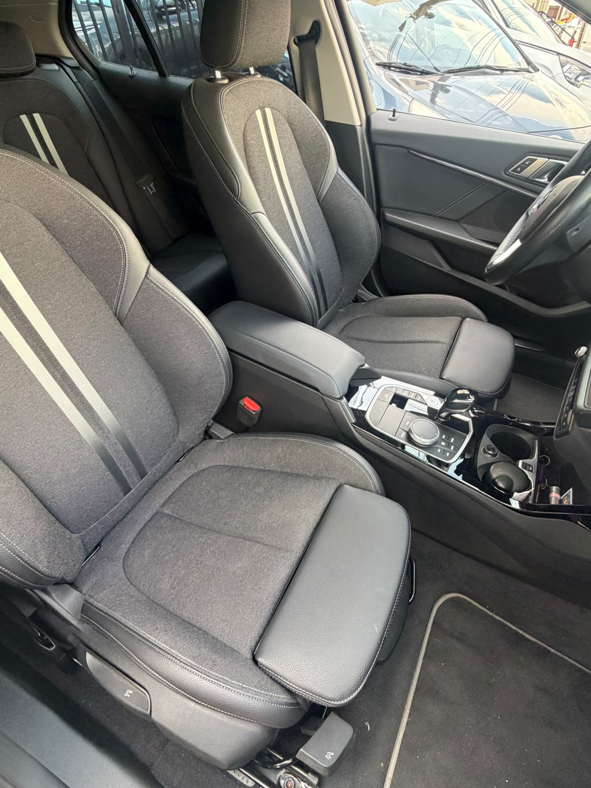 BMW 118I 1.5 TURBO MODELO 2022 HATCHBACK
