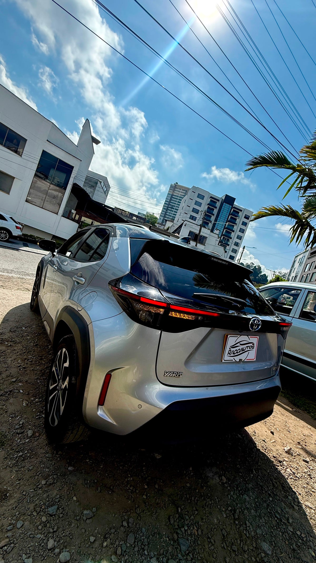 TOYOTA YARIS CROSS HIBRIDA 2023 AUTOMATICA FULL EQUIPO 4X2