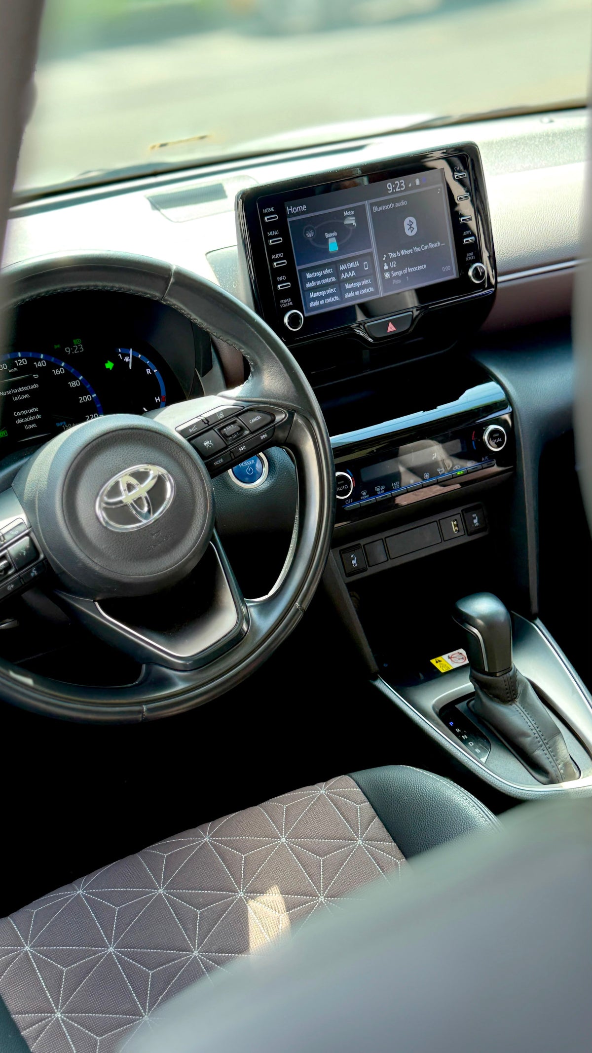 TOYOTA YARIS CROSS HIBRIDA 2023 AUTOMATICA FULL EQUIPO 4X2