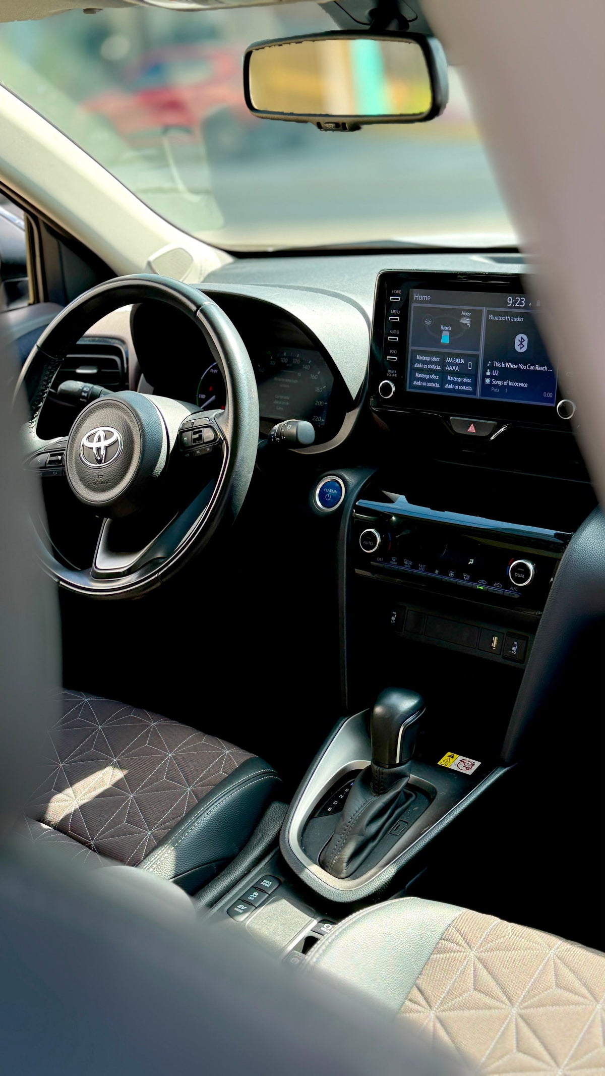 TOYOTA YARIS CROSS HIBRIDA 2023 AUTOMATICA FULL EQUIPO 4X2