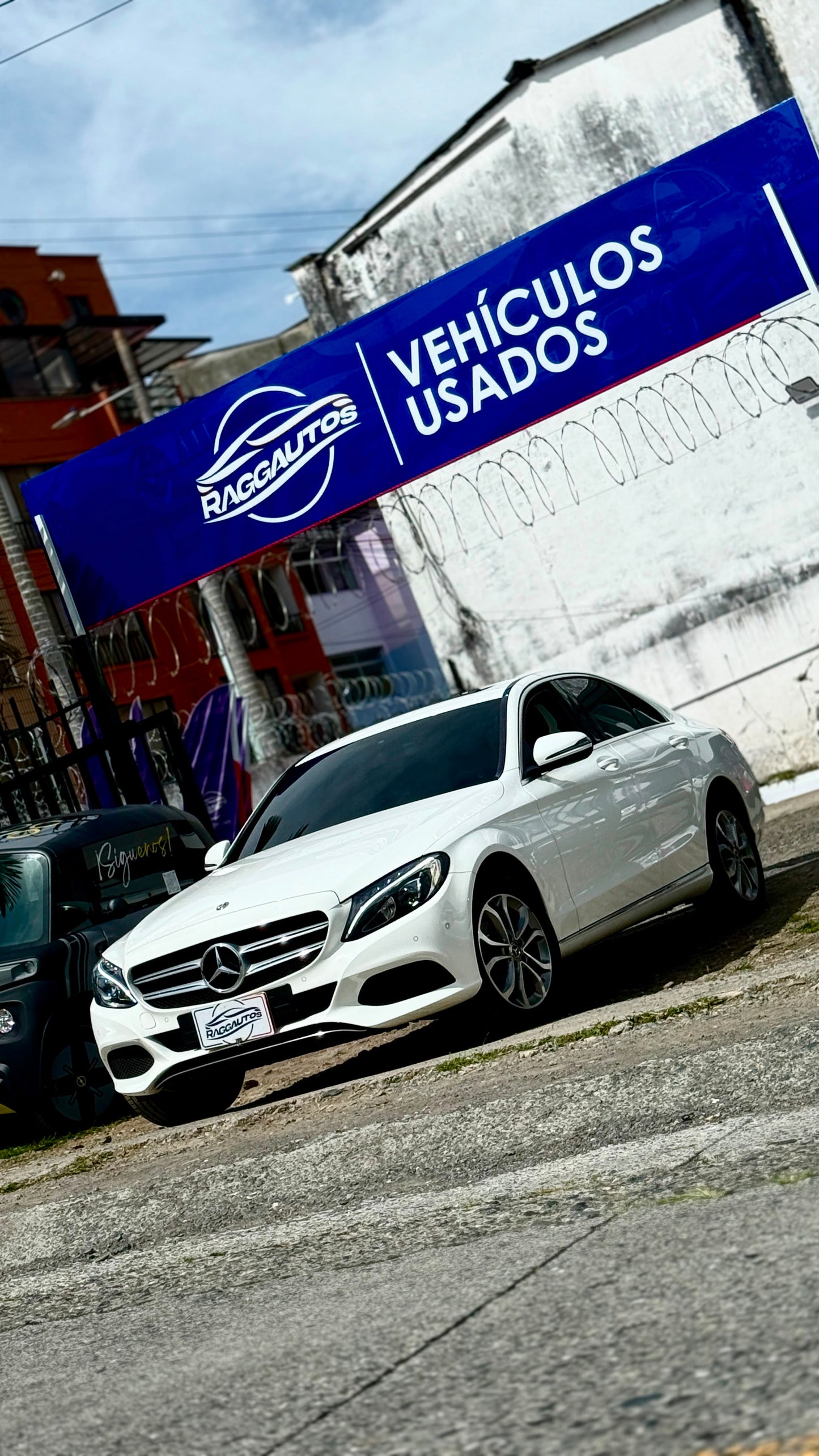 MERCEDES BENZ C180 SEDÁN 2018 1.6 TURBO AUTOMÁTICO