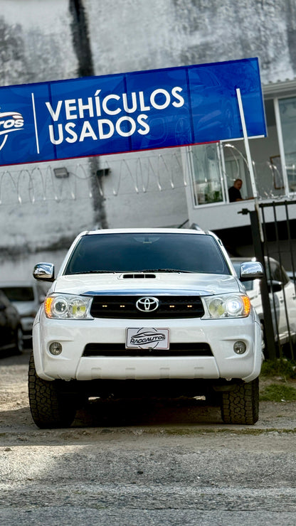 TOYOTA FORTUNER  SRV 2009 3.0 TURBO DIESEL AUTOMÁTICA CON BAJO