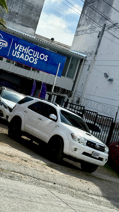 TOYOTA FORTUNER  SRV 2009 3.0 TURBO DIESEL AUTOMÁTICA CON BAJO