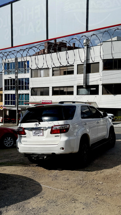 TOYOTA FORTUNER  SRV 2009 3.0 TURBO DIESEL AUTOMÁTICA CON BAJO