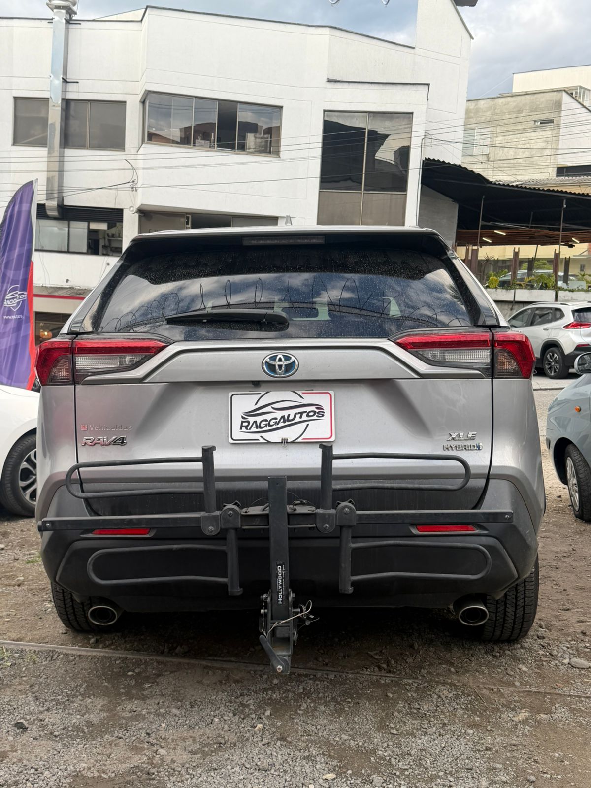 TOYOTA RAV4 XLE 2022 HIBRIDA AUTOMÁTICA