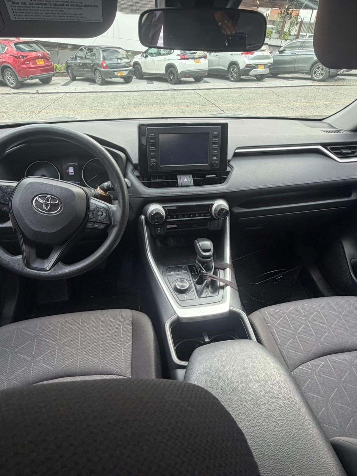 TOYOTA RAV4 XLE 2022 HIBRIDA AUTOMÁTICA