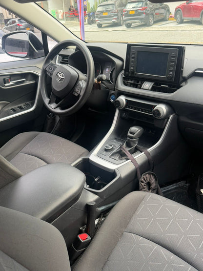TOYOTA RAV4 XLE 2022 HIBRIDA AUTOMÁTICA