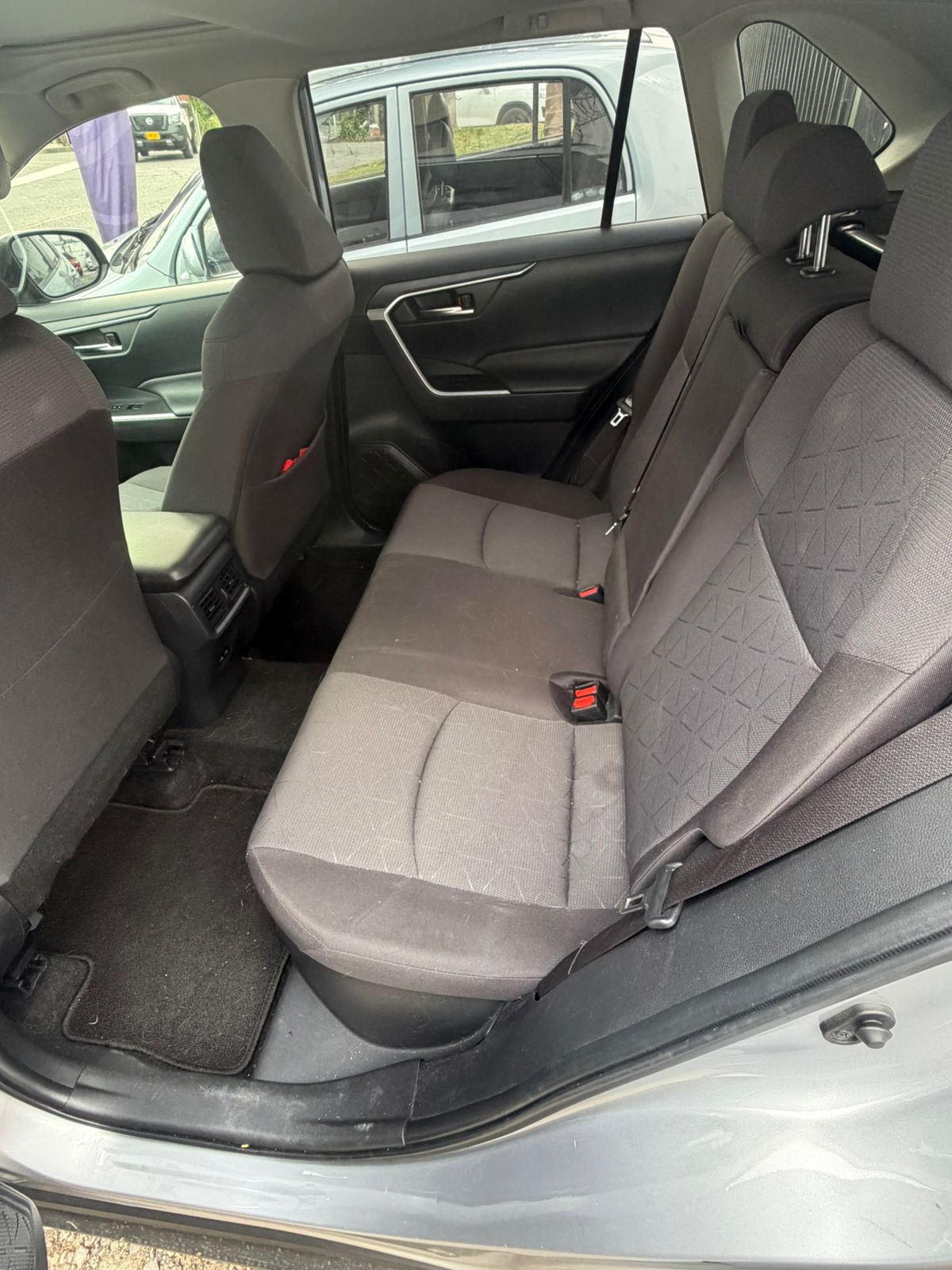 TOYOTA RAV4 XLE 2022 HIBRIDA AUTOMÁTICA