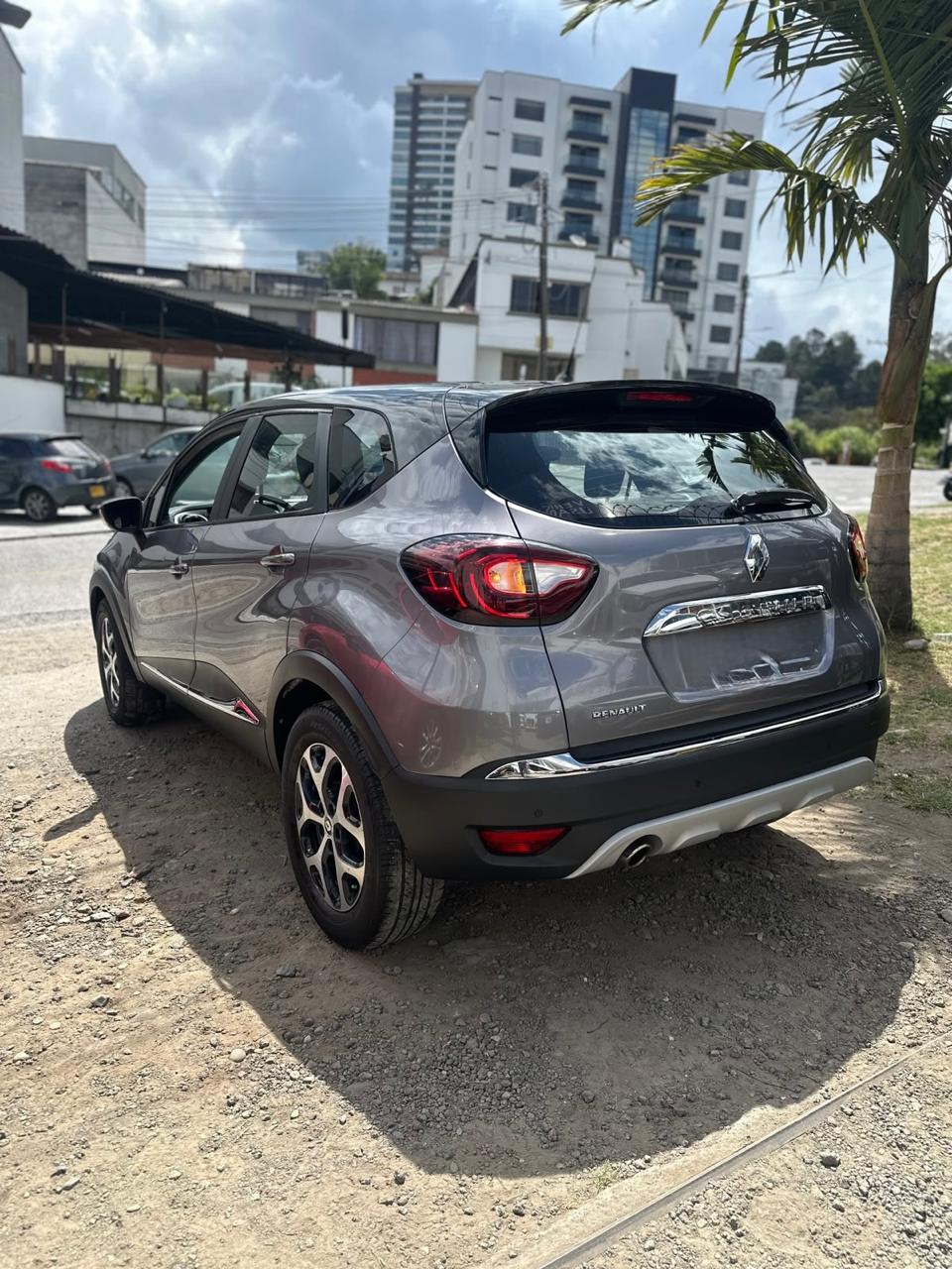 RENAULT CAPTUR INTENSE 2020 2.0