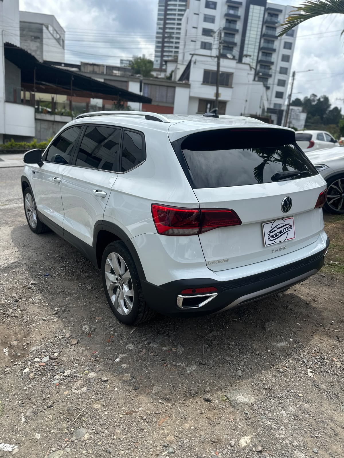 VOLKSWAGEN TAOS COMFORTLINE 2024 1.4 TURBO AUTOMÁTICA