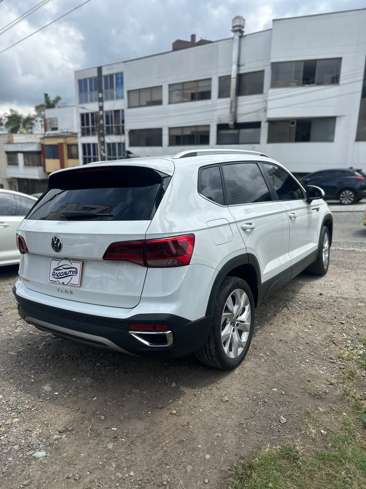 VOLKSWAGEN TAOS COMFORTLINE 2024 1.4 TURBO AUTOMÁTICA