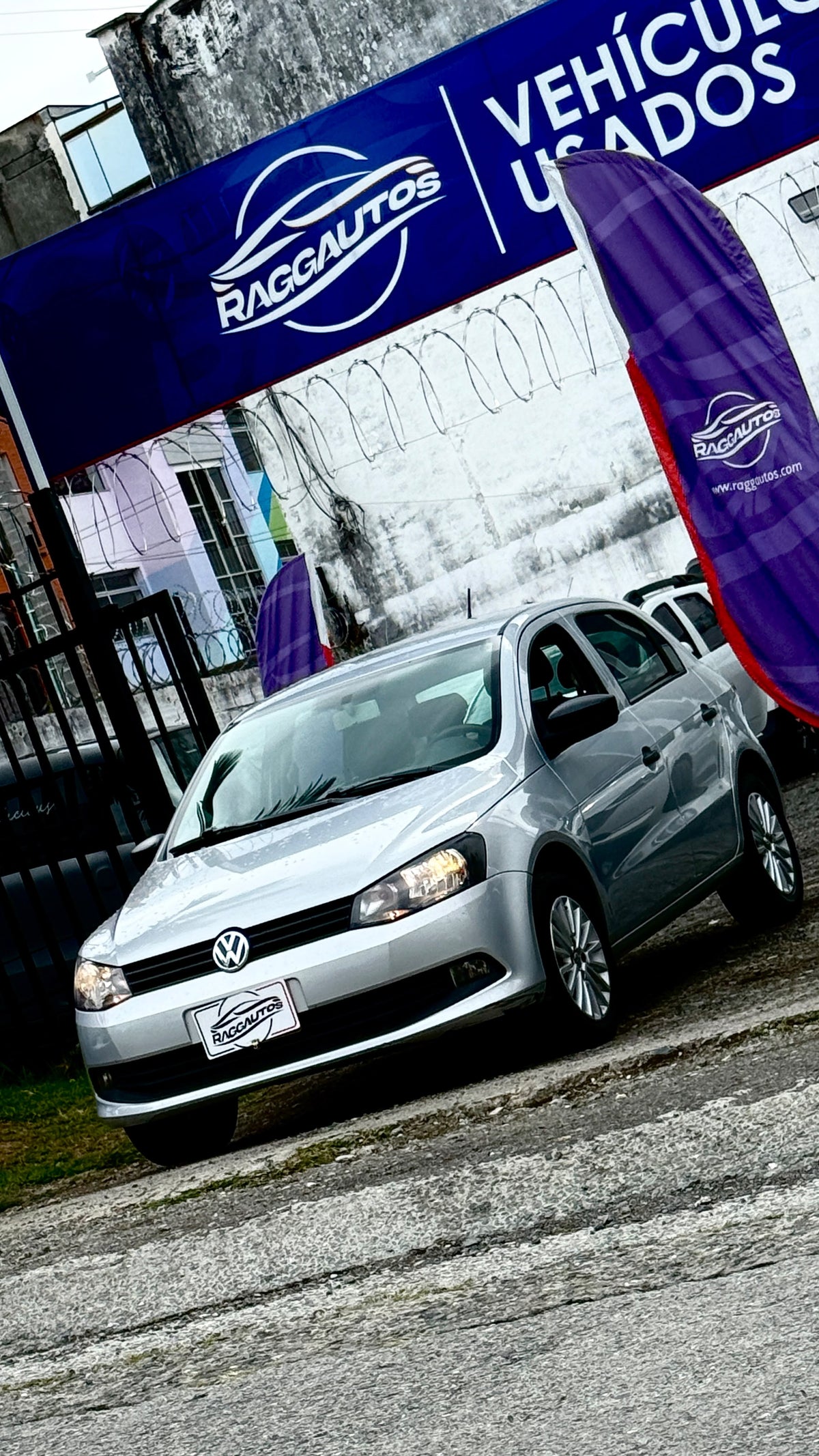 VOLKSWAGEN GOL TRENDLINE 1.6 HATCHBACK 2016 MECÁNICO