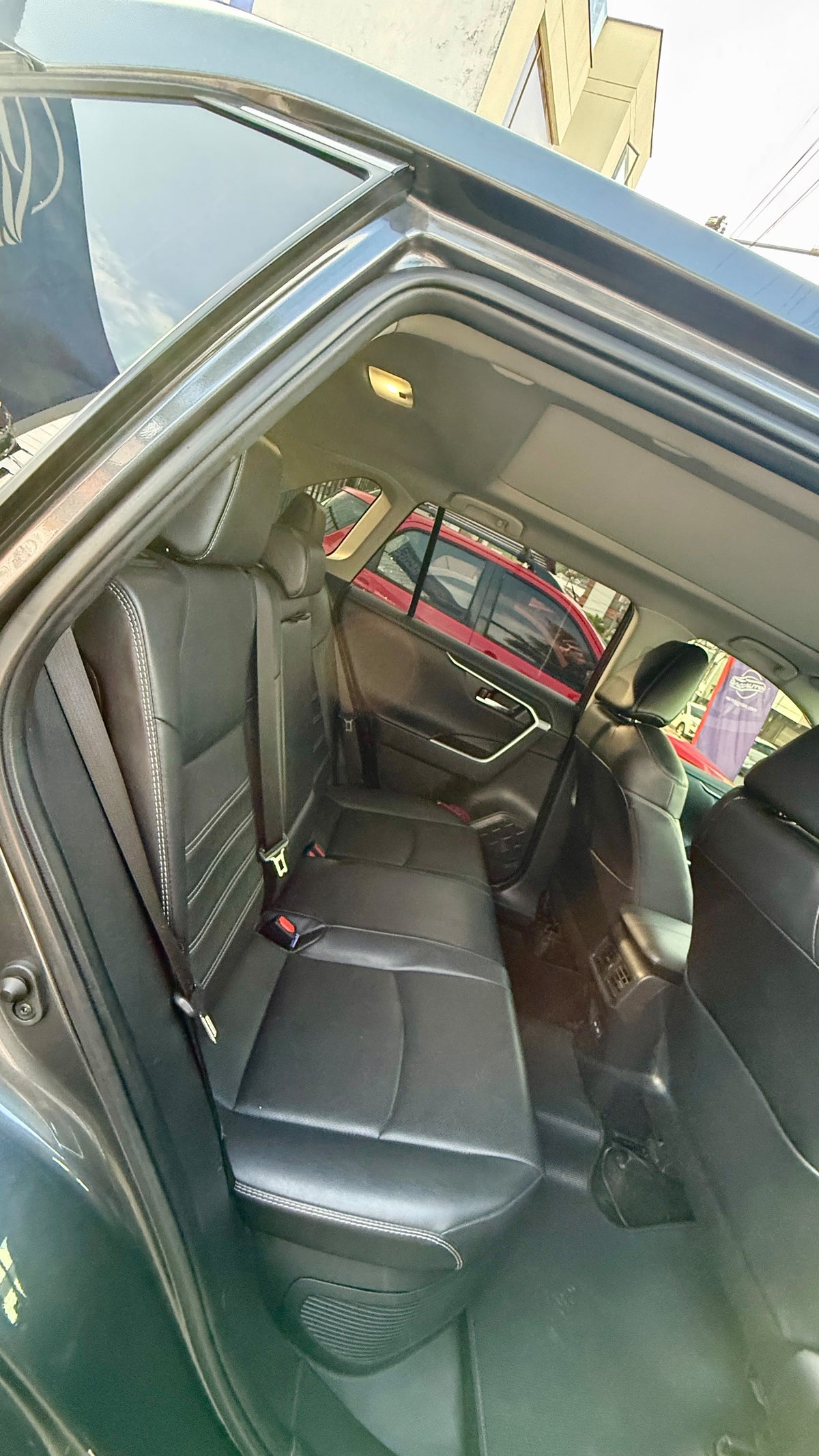 TOYOTA RAV4 LIMITED HIBRIDA 2023 AUTOMÁTICA