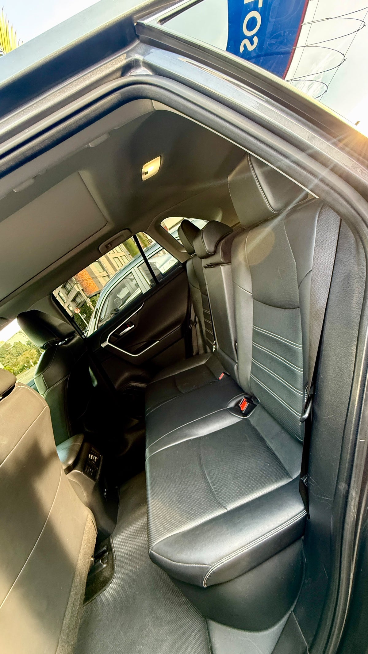 TOYOTA RAV4 LIMITED HIBRIDA 2023 AUTOMÁTICA