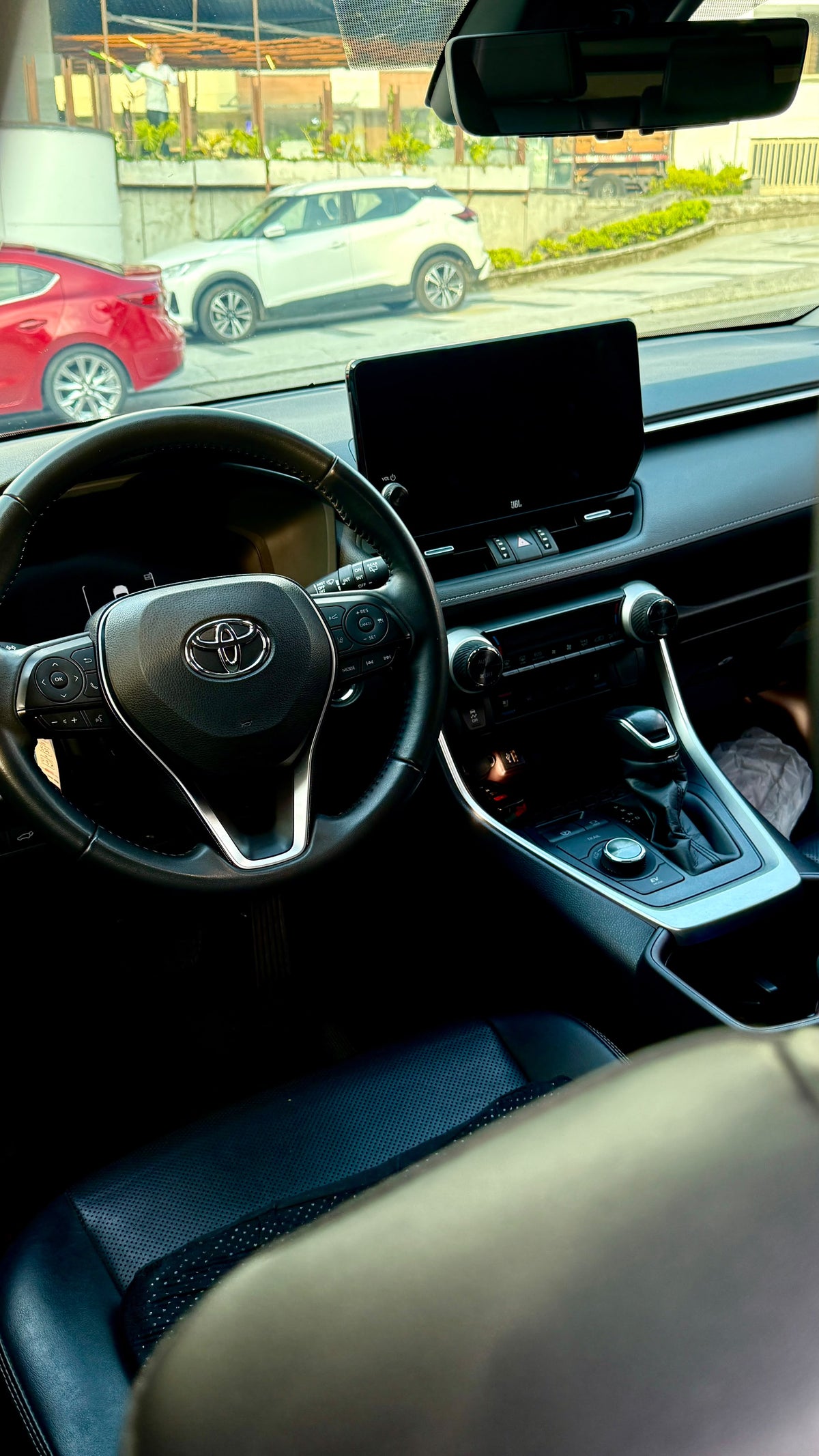TOYOTA RAV4 LIMITED HIBRIDA 2023 AUTOMÁTICA