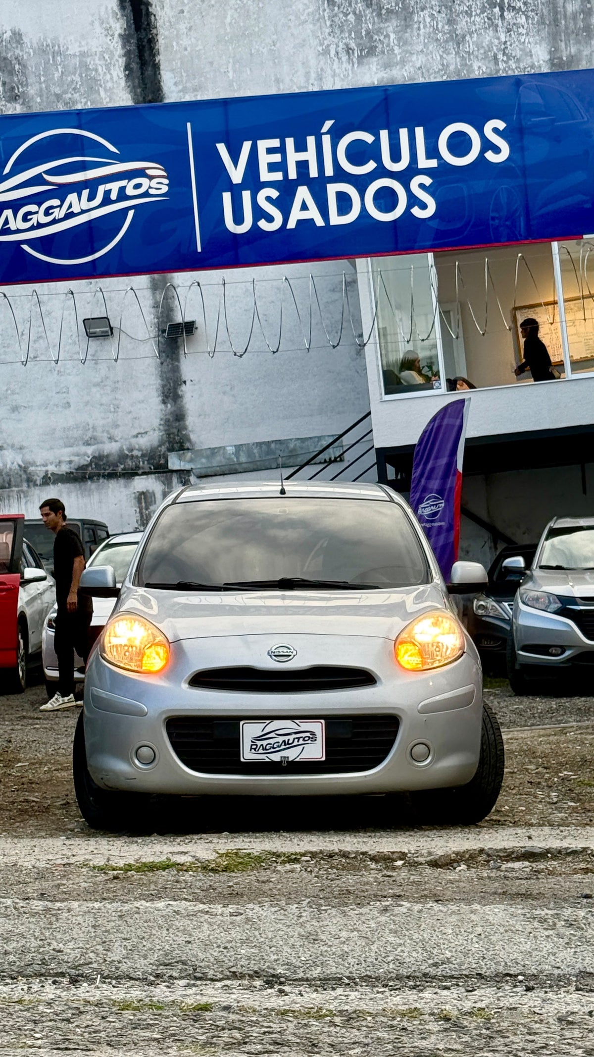 NISSAN MARCH SENSE 1.6 2014 MECÁNICO