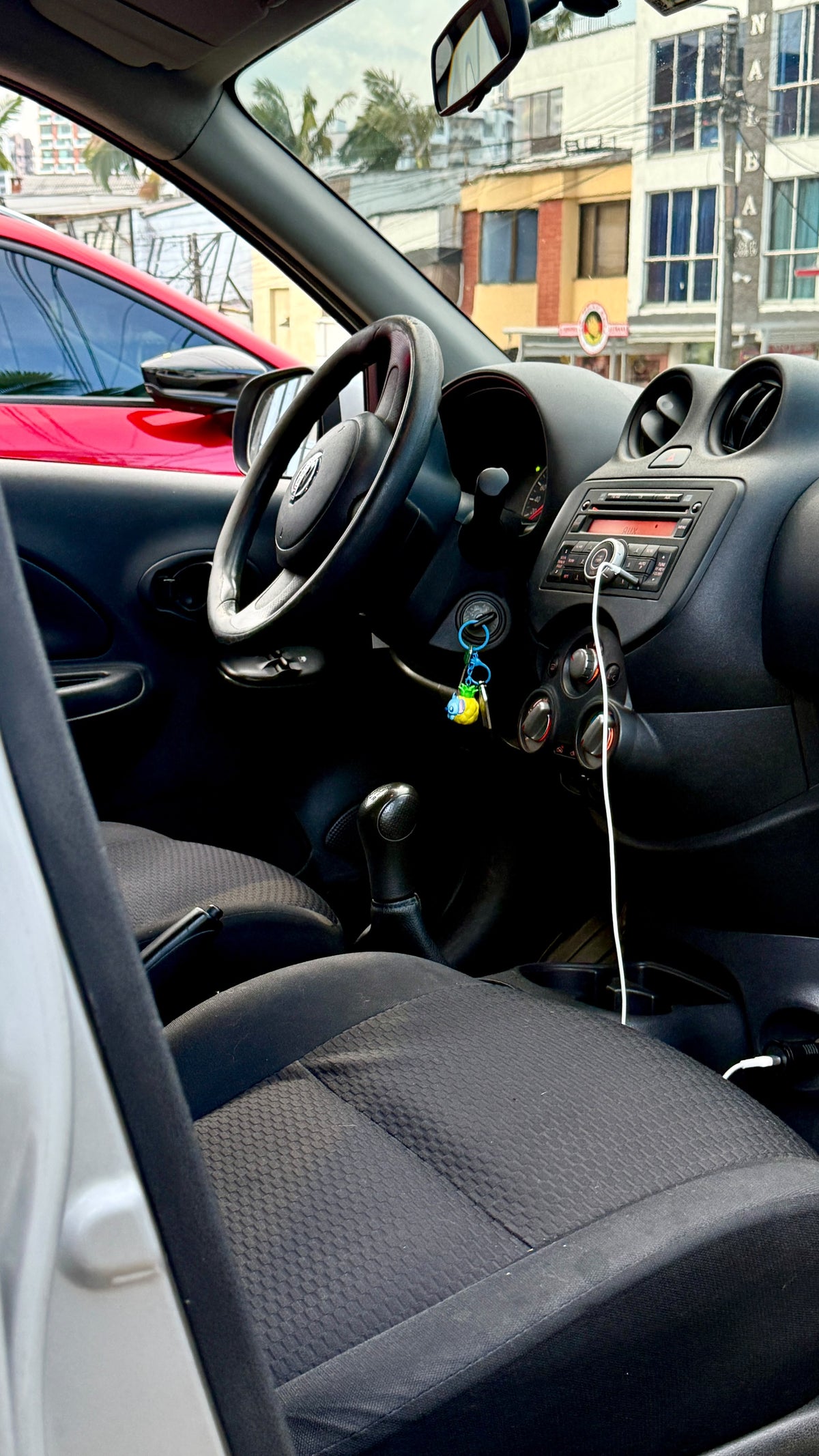 NISSAN MARCH SENSE 1.6 2014 MECÁNICO