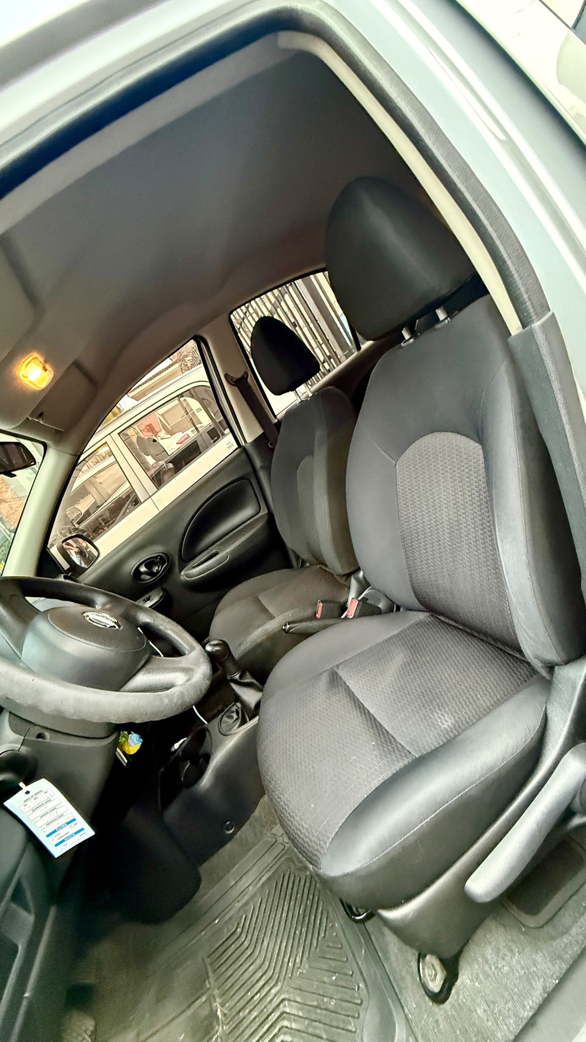 NISSAN MARCH SENSE 1.6 2014 MECÁNICO