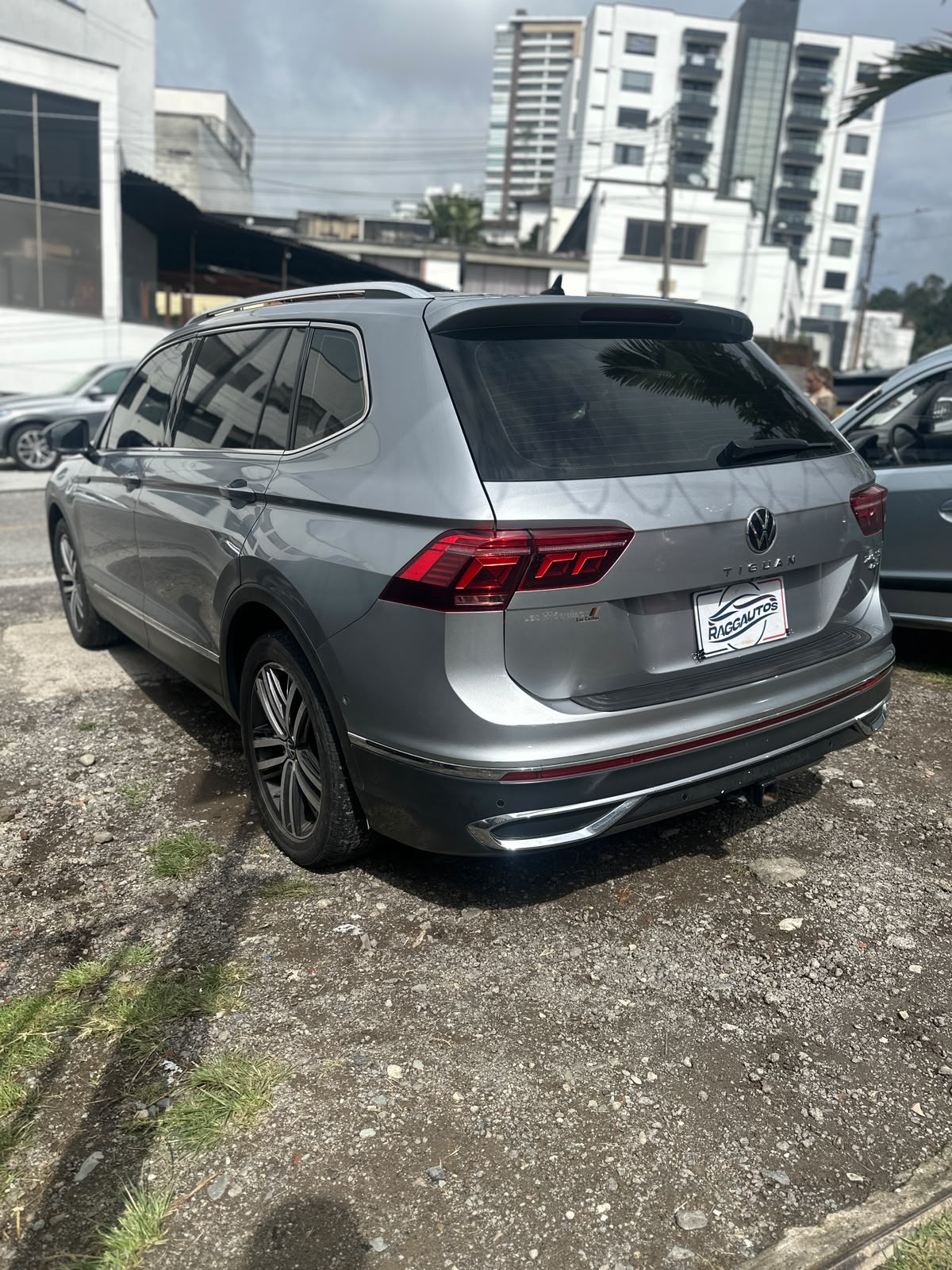 VOLKSWAGEN TIGUAN ELEGANCE 2.0 TURBO 4X4 2022 AUTOMÁTICA GASOLINA