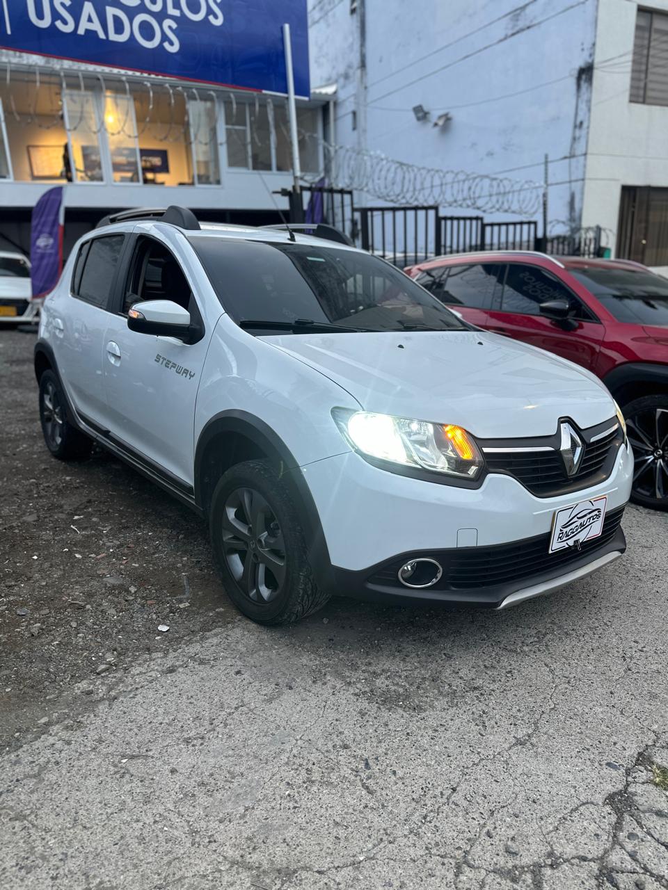 RENAULT SANDERO STEPWAY INTENSE 1.6 2019 AUTOMÁTICO