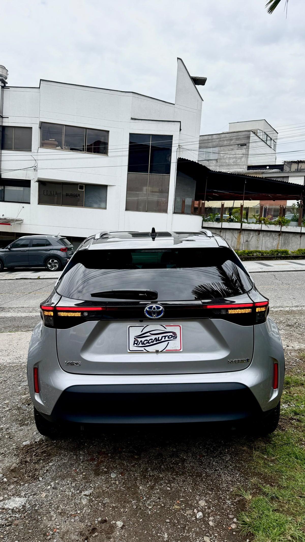 TOYOTA YARIS XLS 1.5 2023 HIBRIDA