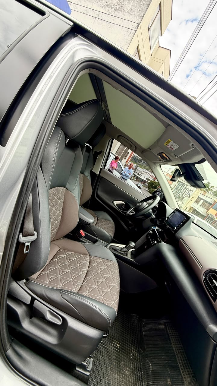 TOYOTA YARIS XLS 1.5 2023 HIBRIDA