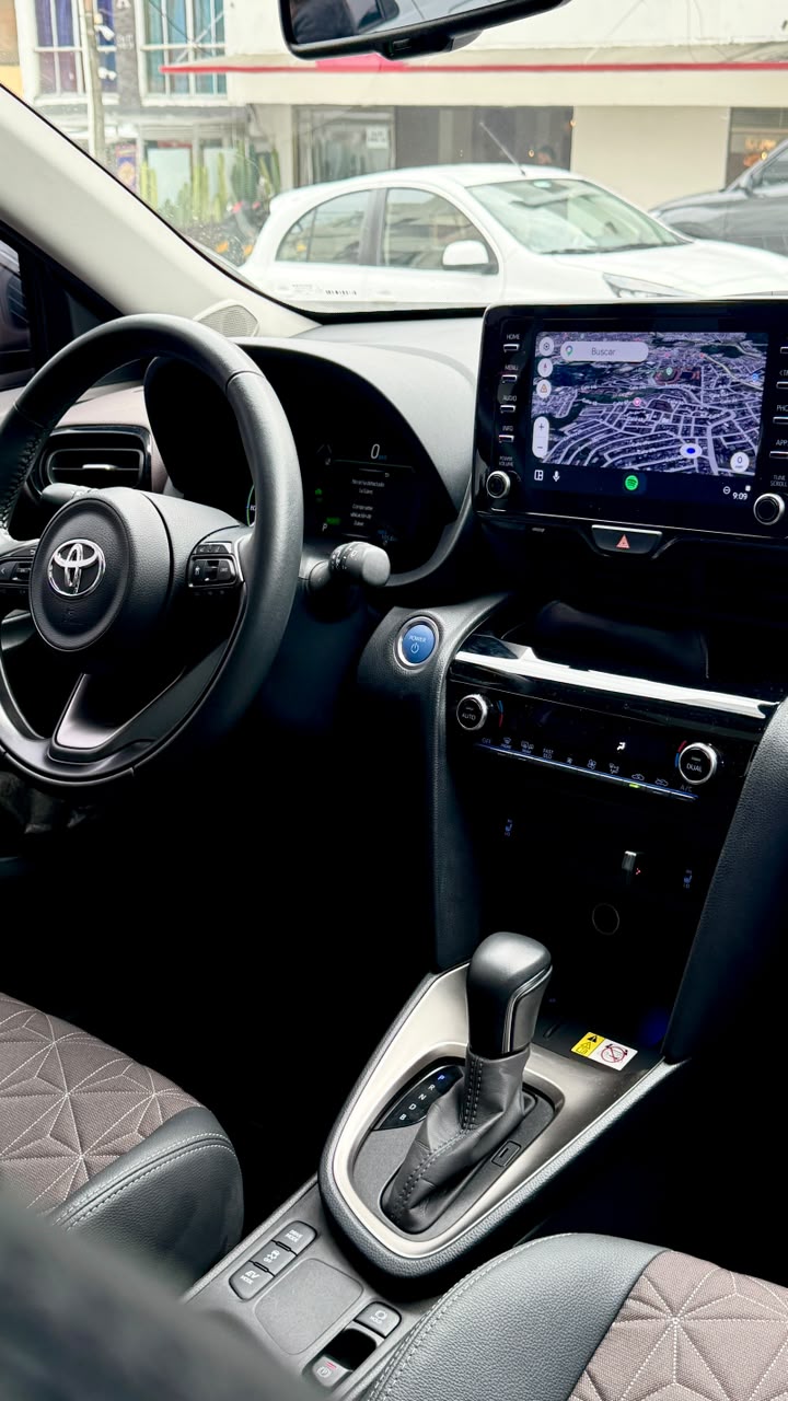 TOYOTA YARIS XLS 1.5 2023 HIBRIDA